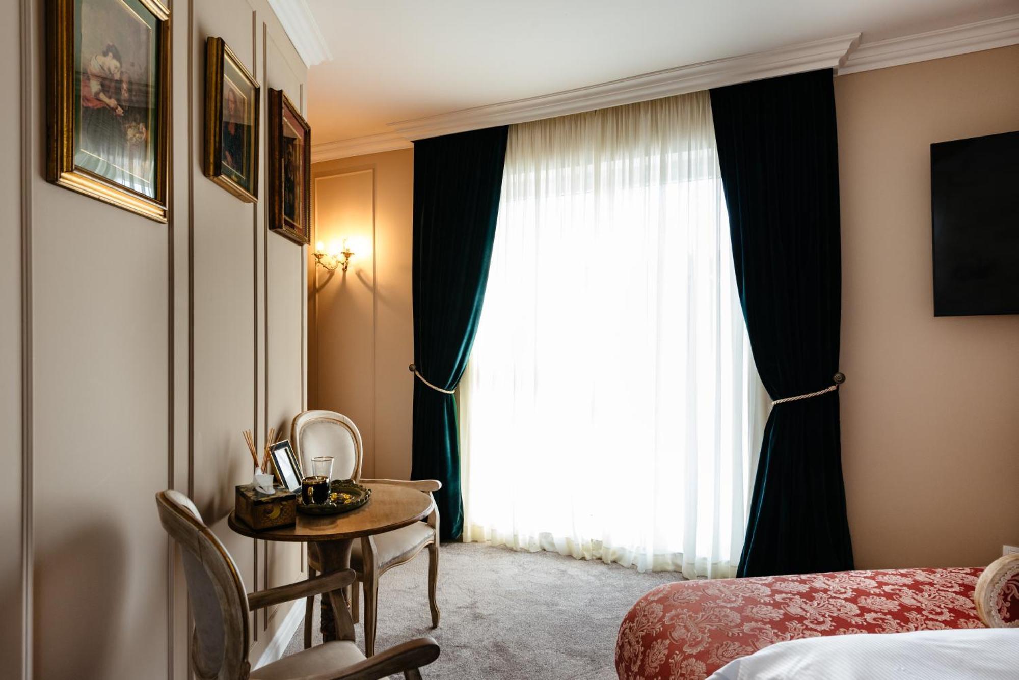 Ateneea Luxury Rooms Cluj Napoca Bagian luar foto