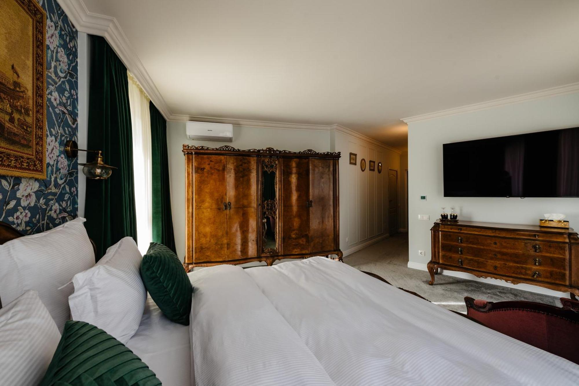 Ateneea Luxury Rooms Cluj Napoca Bagian luar foto