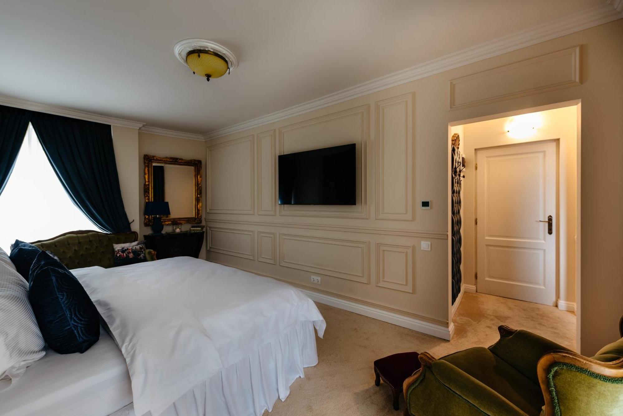 Ateneea Luxury Rooms Cluj Napoca Bagian luar foto